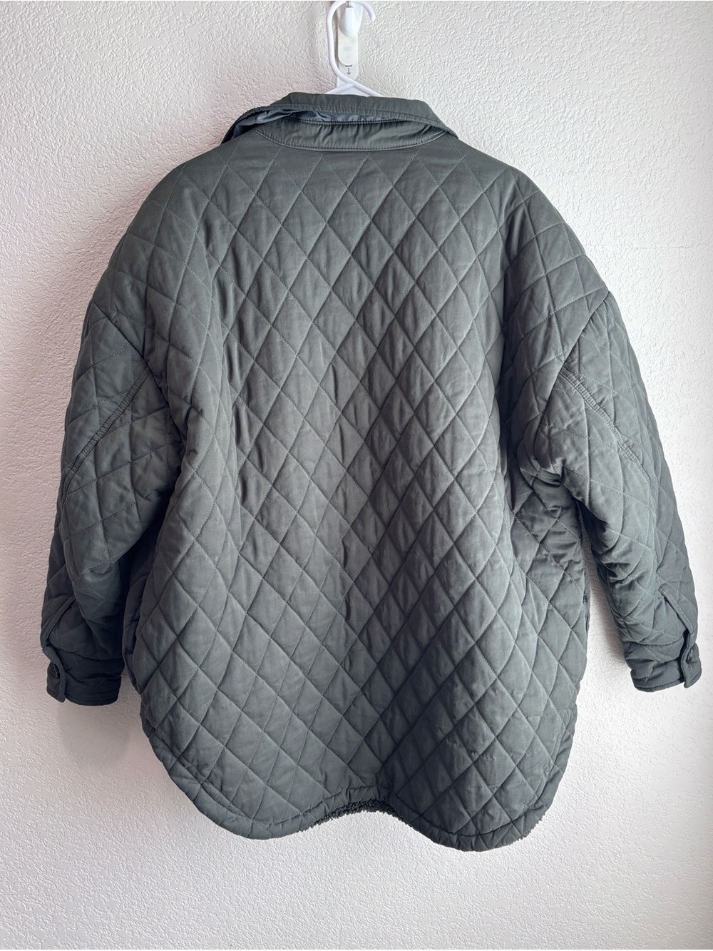 Good American Quilted Faux Sherpa Lined Shacket Jacket Olive Green Small Medium - Picture 6 of 6